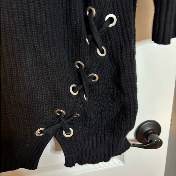 torrid size 4 Black Lace-Up Ribbed Crewneck Sweater - Picture 4 of 7
